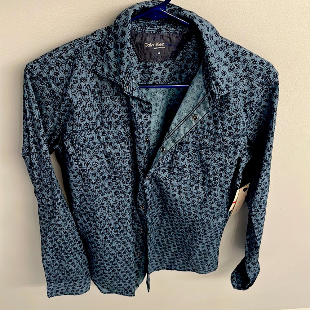 NWT Calvin Klein Floral Shirt size XS